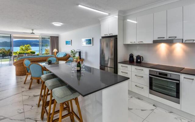 Frangipani Beachfront Lodge F5 on Hamilton Island by HamoRent