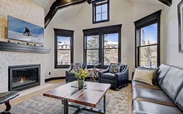 The Bogart House 5 Bedroom Home