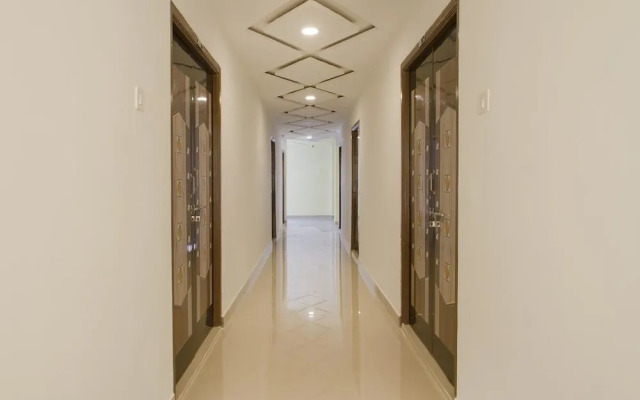 OYO 13062 Kamala Residency-Inn