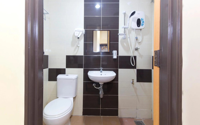 OYO 338 Hotel Raja Bot