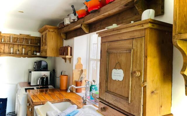 The Beehive, ground floor apartment in Norfolk, no shared amenities