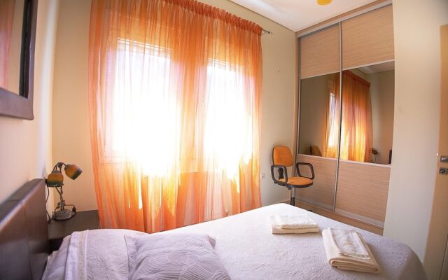 Venia House Marathos