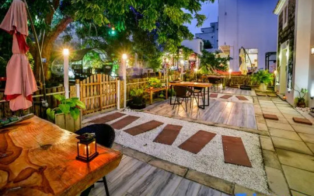 Weizhou Island Right Bank Travel Residence