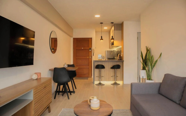 Striking 1BR in Miraflores
