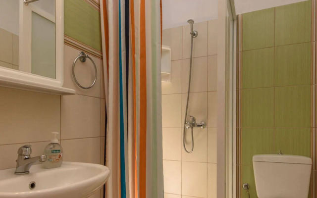 Nikos Hotel