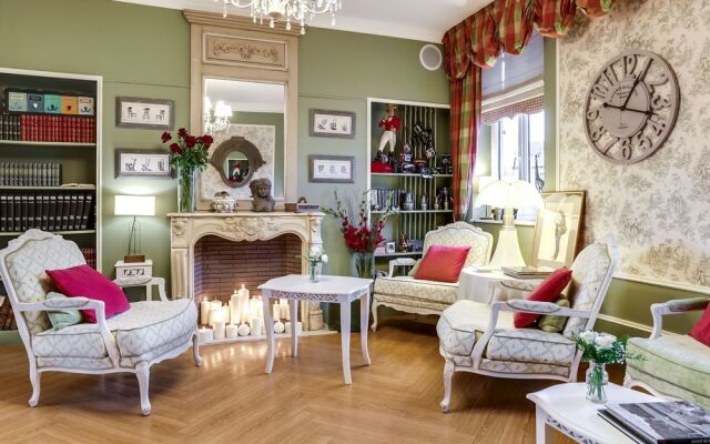 Hotel SPA Piscine le Petit Castel