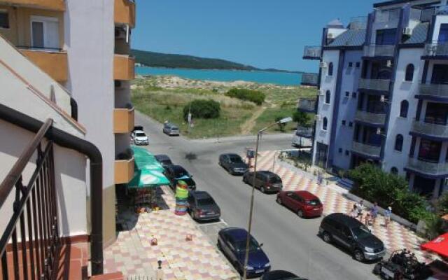 Salena Hotel