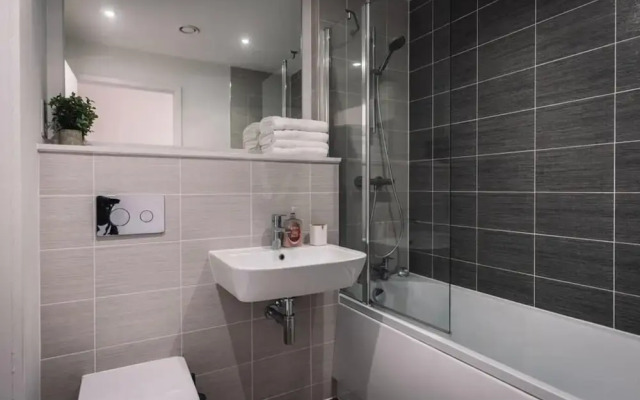 City Centre Appt-sleeps 5-free Parking & Free Wifi