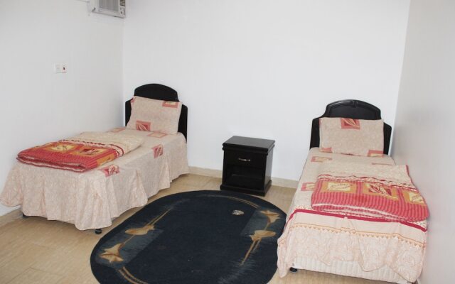 Al Eairy Furnished Apartments Qassim 2