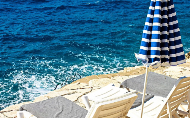 Villa Hazel by Villatatilin