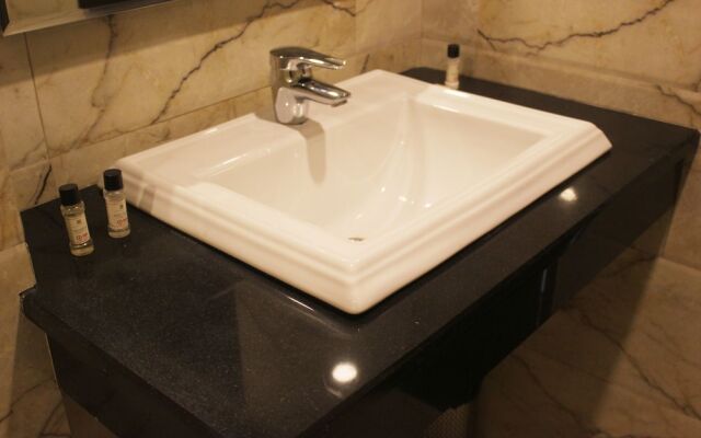 OYO 937 Sand Stone Hotel