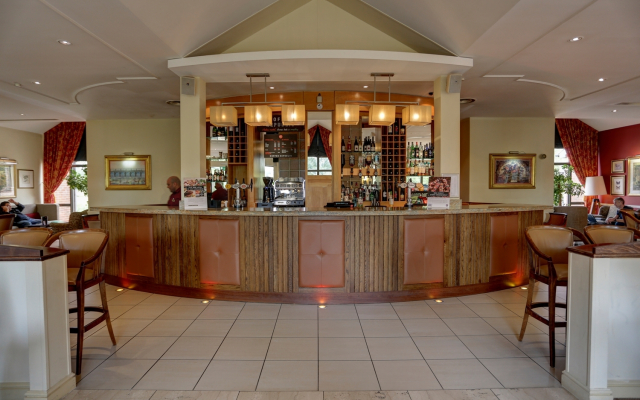 Doubletree By Hilton Reading M4 J10
