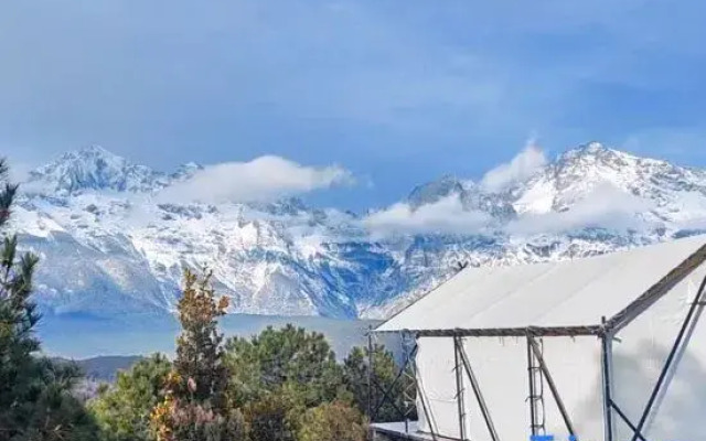 Lijiang Yulong Snow Mountain Maoci Starry Sky Tent Homestay