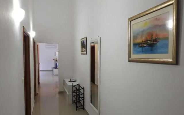 Expansive Ciovo Apartment With Sea-views, Balcony and Outdoor Dining