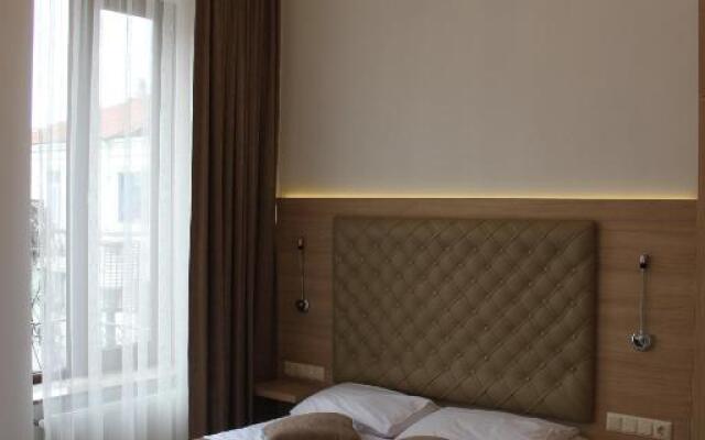 Hotel Varios