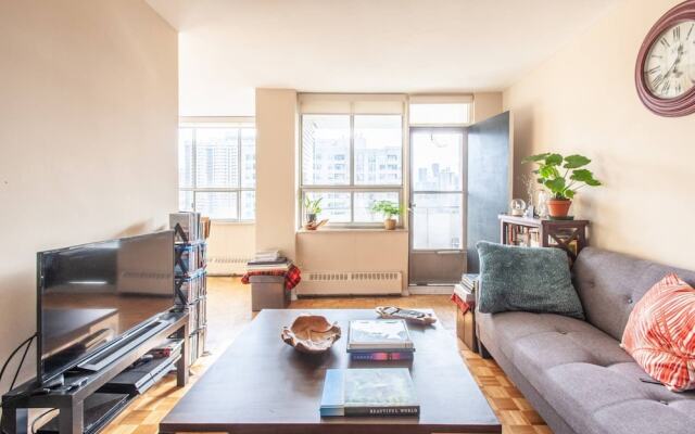 Bright Downtown Apartment With Balcony And Great View