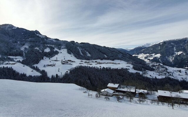 Scenic Apartment in Zell am Ziller-Gerlosberg with Garden