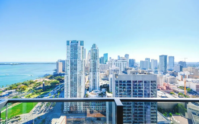 Apt Near Miami's Top Events at Bayfront