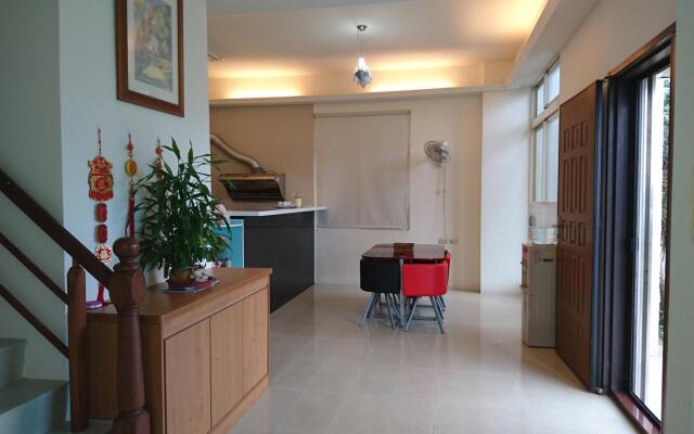 Lu He Feng Homestay