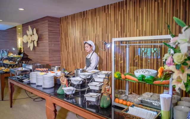 Golden Beach Cha-Am Hotel