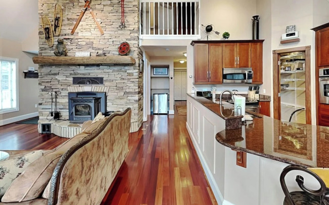 A Lakefront Paradise