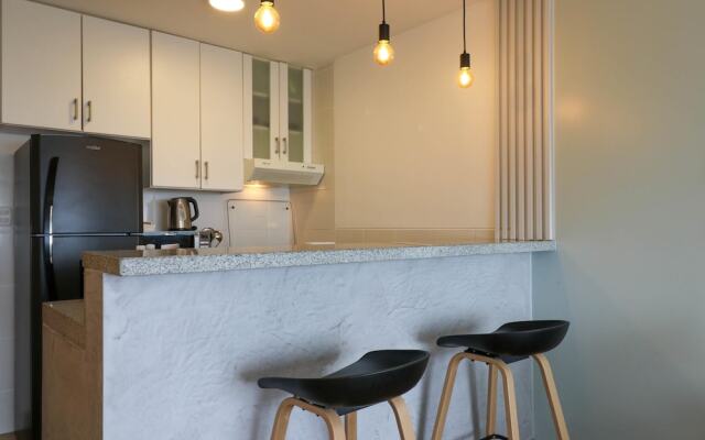 w Fantastic 1BR With Balcony in Miraflores