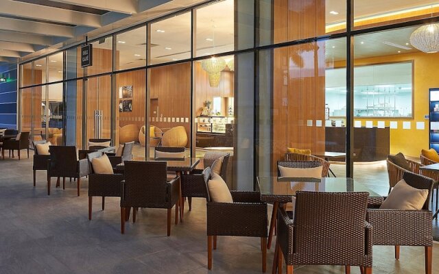 Republic Plaza Serviced Apartment