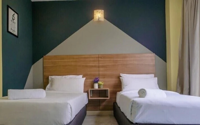 Kiara Inn by KL Suites