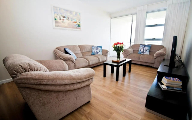 Bayview 208