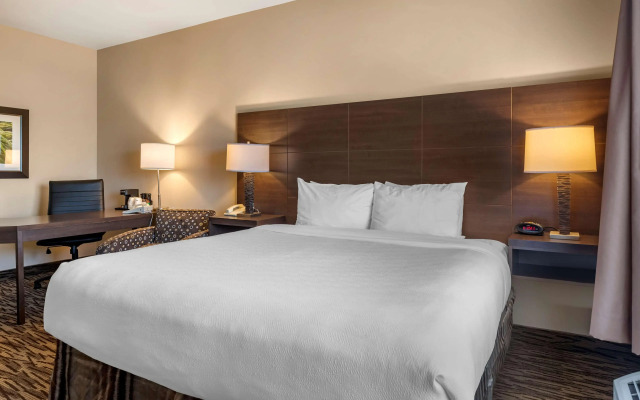 Best Western Plus Bridgewater Hotel & Convention Centre