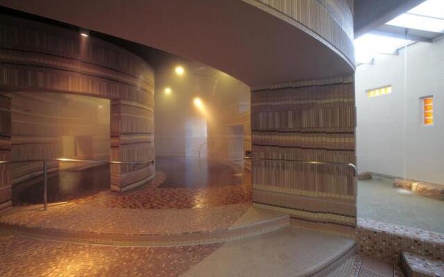 Spa Resort Hawaiians Monolith Tower