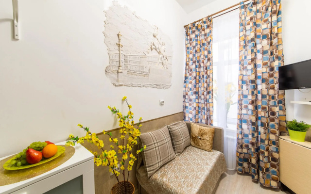 Достоевскинн на улице Марата