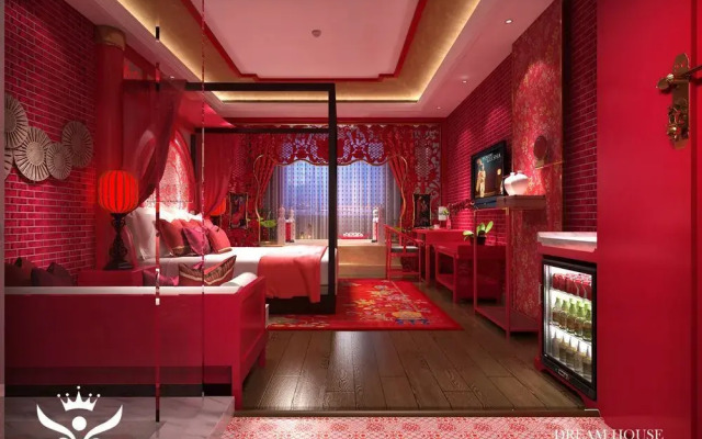 Dreamhouse Theme Hotel