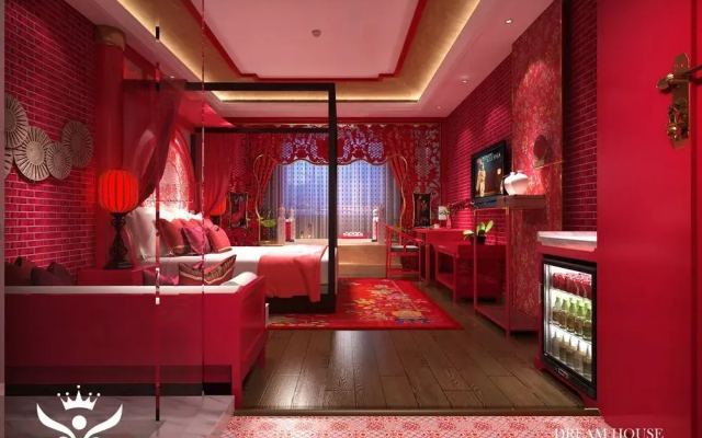 Dreamhouse Theme Hotel
