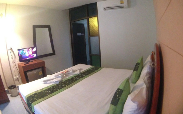 Srichada Hotel Khaolak