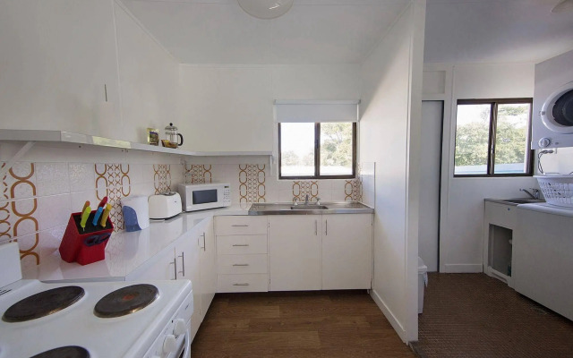 Apollo Jewel Beachfront Apartments