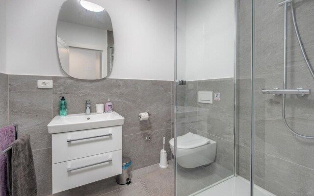 Nice Apartment in Kostrena With 3 Bedrooms and Wifi