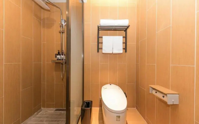 Ji Hotel Jiaxing Shimao Center