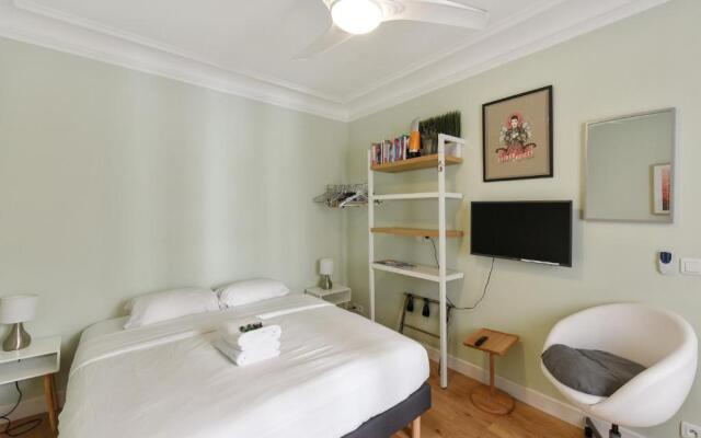 Welkeys - Crozatier Apartment