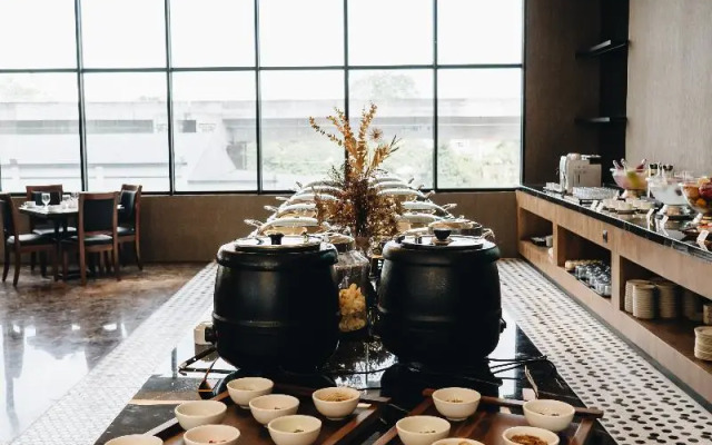 Grand Central Premier