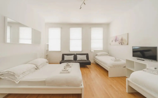 Large Studio Soho & Charing Cross Road