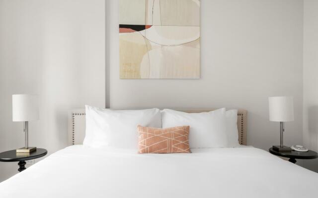 Chicago | Exquisite Studio River North Apartment