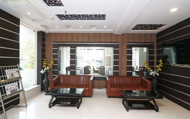 OYO 7054 Hotel Amabalika