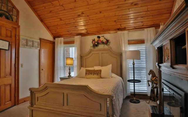 Cloran Mansion Bed & Breakfast