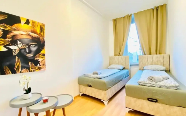 Rooms in Cozy 4BR Shared Apt Central