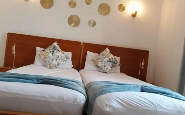 2bed-vila-verde Sal Cape Verde-balcony-pool
