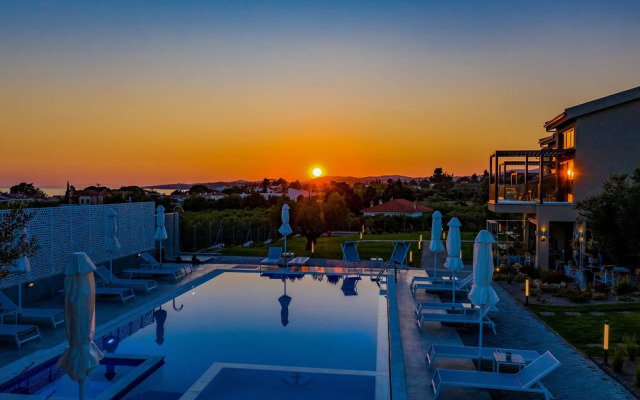 Miroes Suites