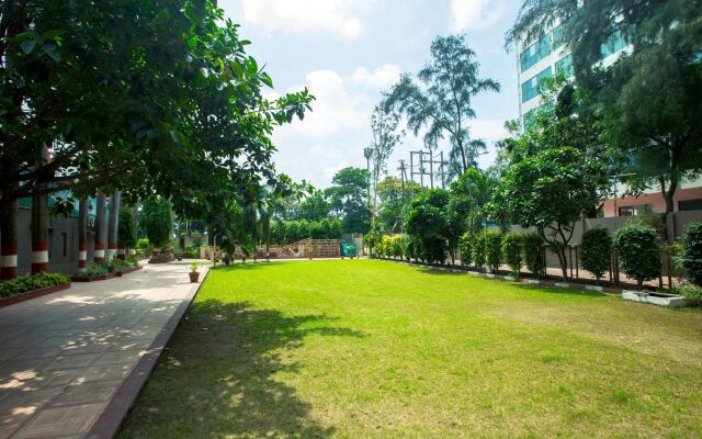 FabHotel Bee Town A.B Road
