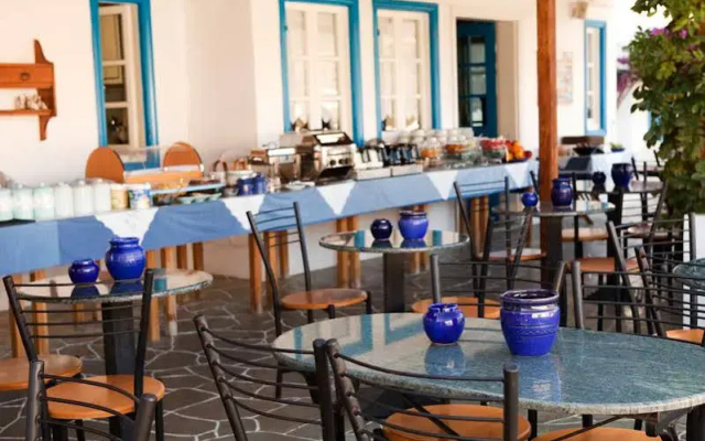 Alexandros Hotel