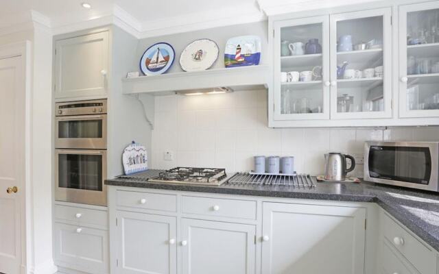 Restful Holiday Home in Aldeburgh With Garden